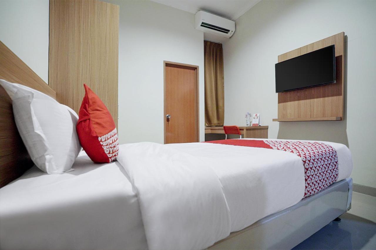 Oyo 415 The Kartini 8 Residence Jakarta Exterior photo