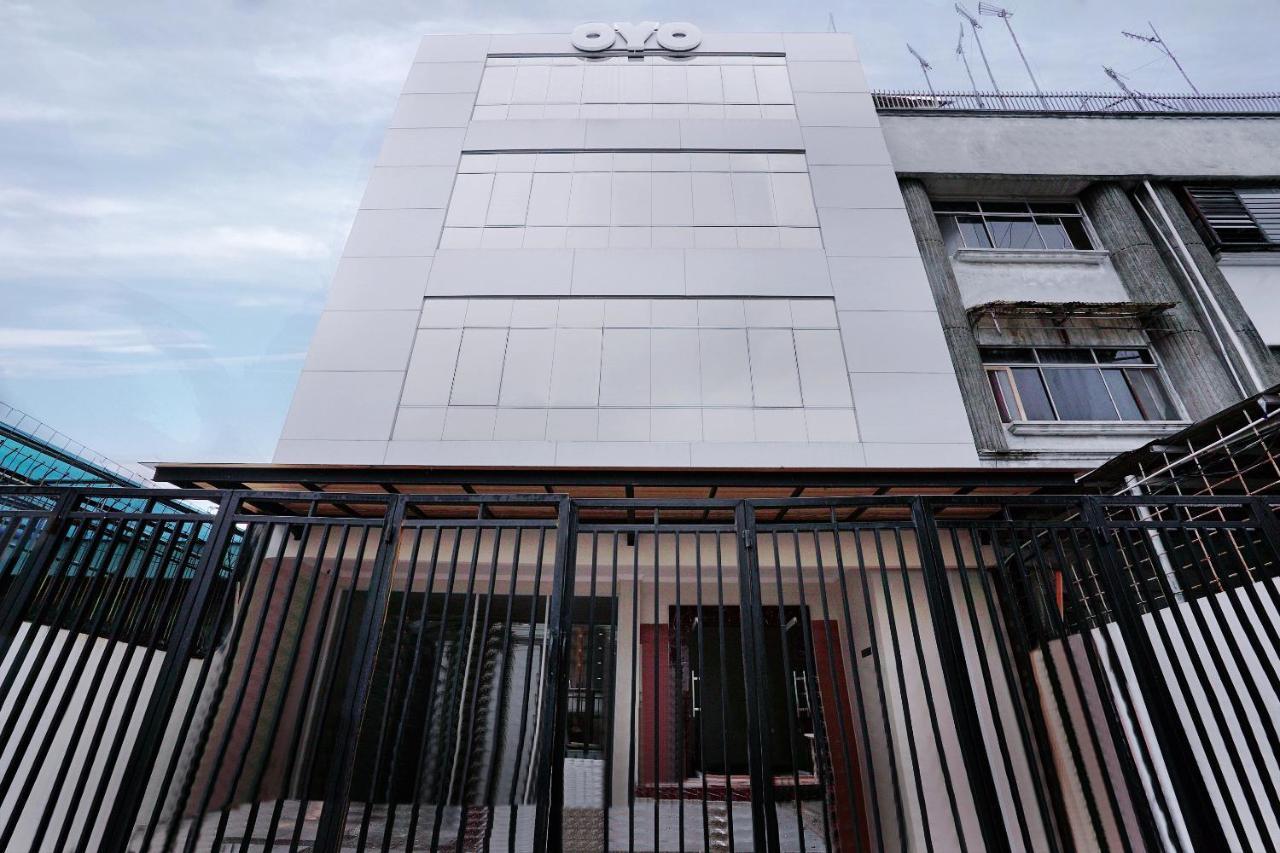Oyo 415 The Kartini 8 Residence Jakarta Exterior photo