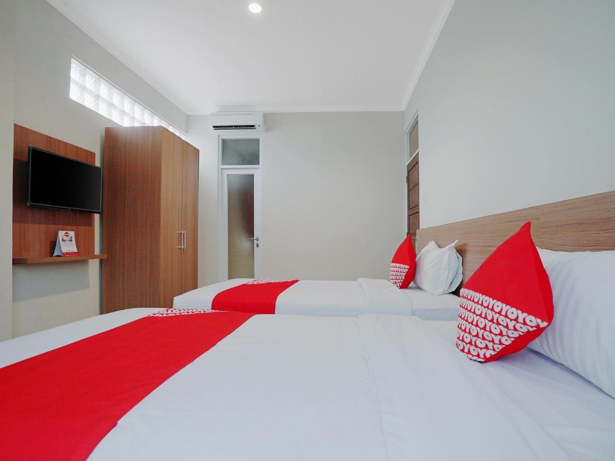 Oyo 415 The Kartini 8 Residence Jakarta Exterior photo