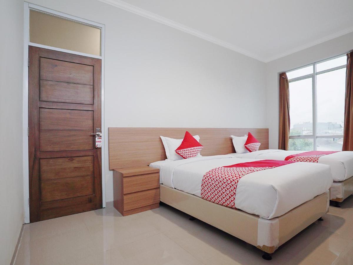 Oyo 415 The Kartini 8 Residence Jakarta Exterior photo