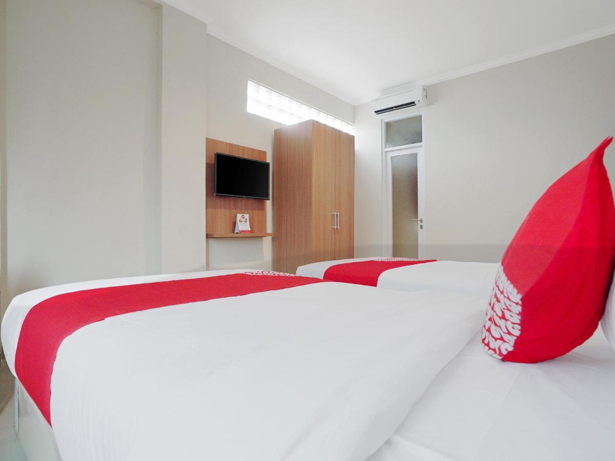 Oyo 415 The Kartini 8 Residence Jakarta Exterior photo