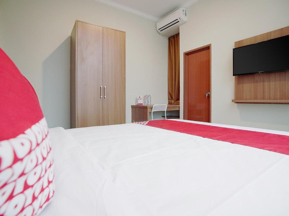 Oyo 415 The Kartini 8 Residence Jakarta Exterior photo