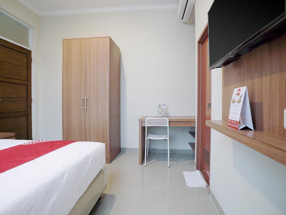 Oyo 415 The Kartini 8 Residence Jakarta Exterior photo